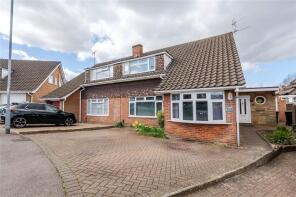 19, Lambs Close, Dunstable LU5 4QA