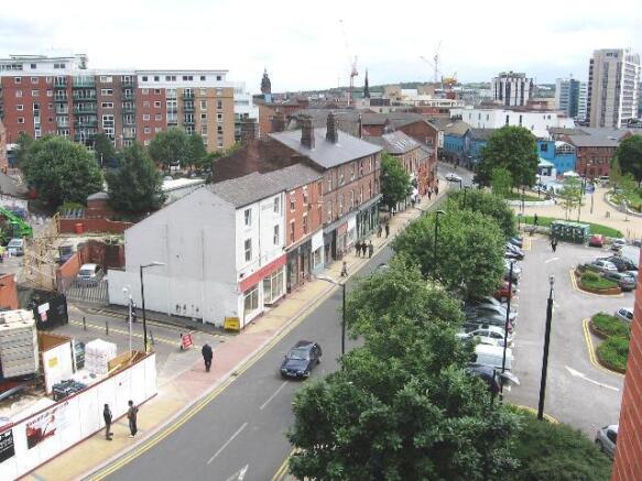 2 bed Apartment to rent Image 11