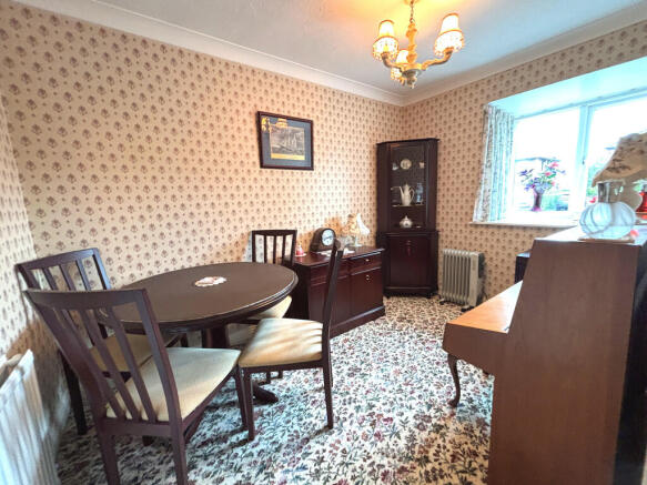 4 bed Detached for sale Image 7