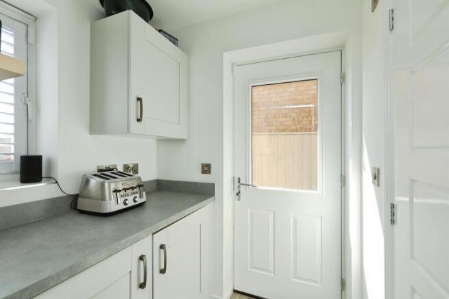 4 bed Detached for sale Image 7