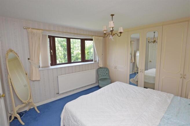 Bedroom 1.jpg