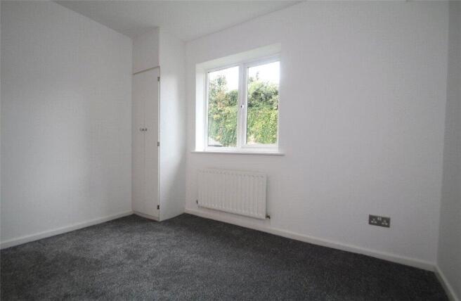 2 bed Apartment to rent Image 4