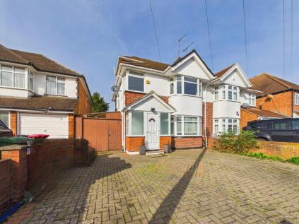 Courtlands Avenue, Langley, Berkshire, SL3
