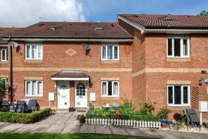 100, Alexandra Gardens, Knaphill, Woking GU21 2DH