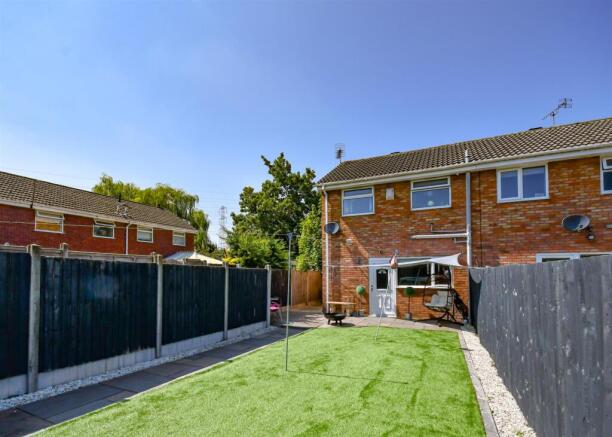 89 Millfields Way-8.jpg