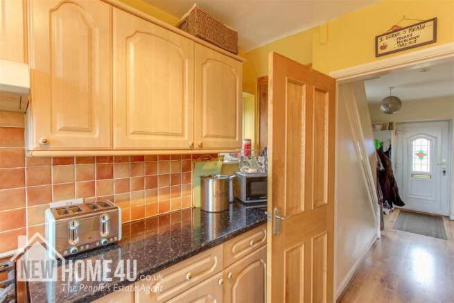 KITCHEN: