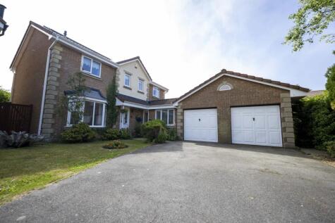 Collingwood Chase, Brotton, Saltburn-by-the-Sea, TS12 2FG
