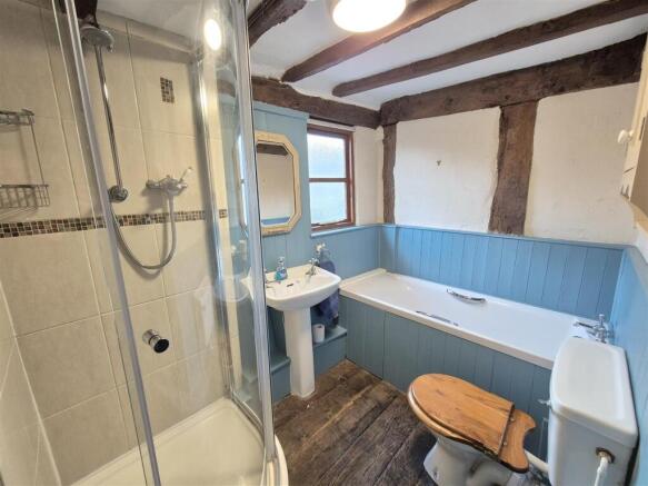 Bathroom.jpg