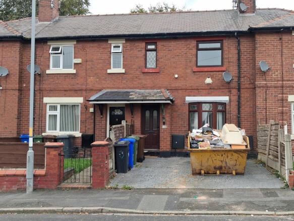 2-bed terraced on 19, Inverness Road, Dukinfield, £125,000
