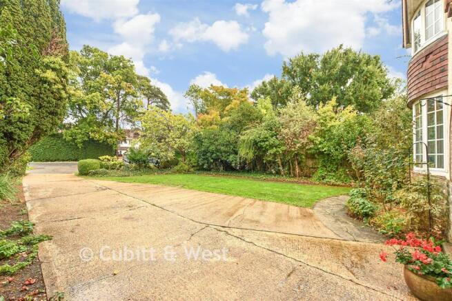 Driveway/Parking