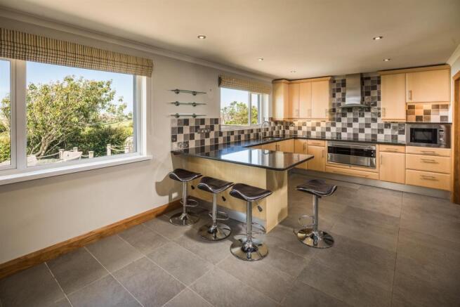 Kitchen/Dining