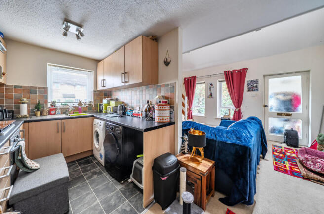 1408396-9-698b2fe...