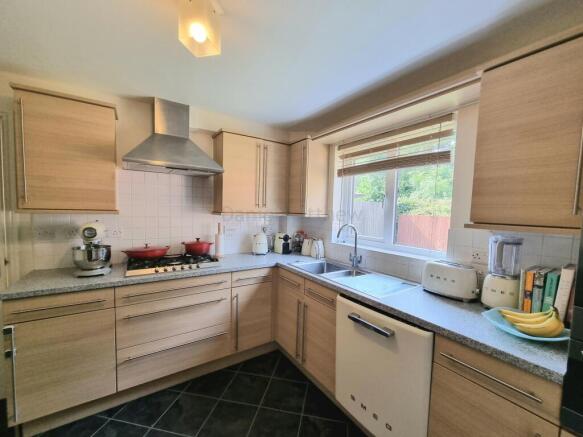 Kitchen/ Breakfast Room