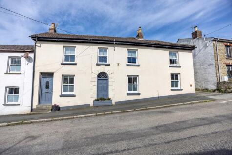 Fore Street, Tywardreath, PL24