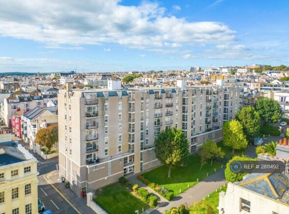 Flat Building, With Sheltered Green Space