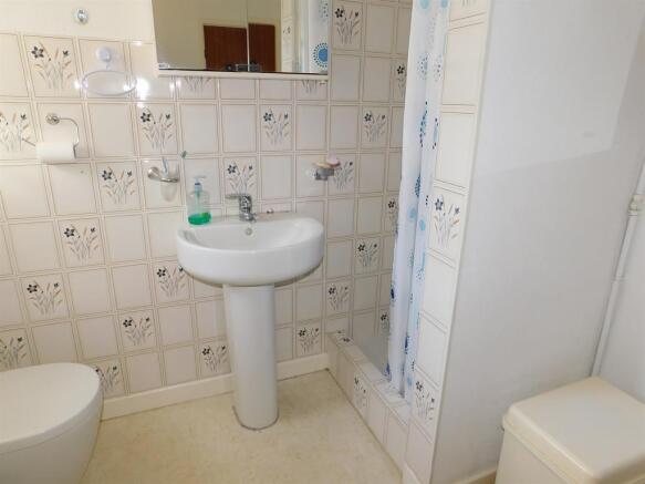 shower room 2