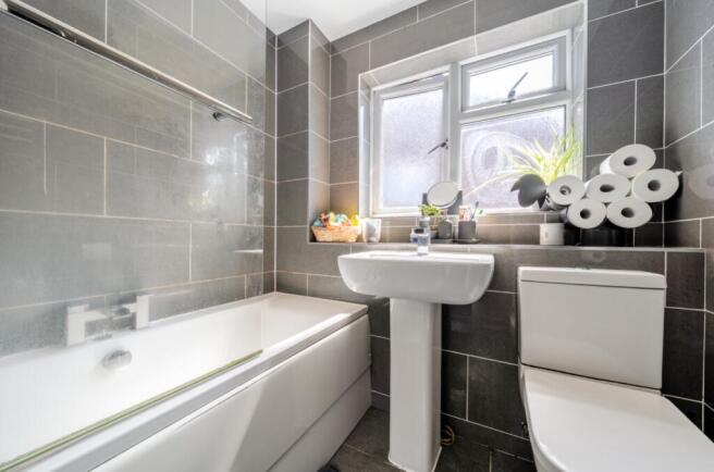 3 bed Semi-Detached for sale Image 10