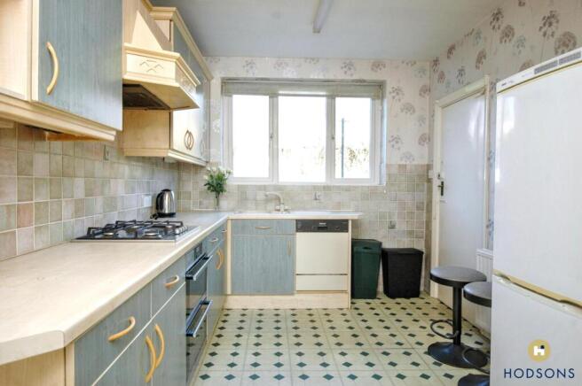 4 bed Detached for sale Image 8
