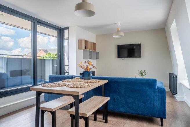 6 bed Block of Apartments for sale Image 5