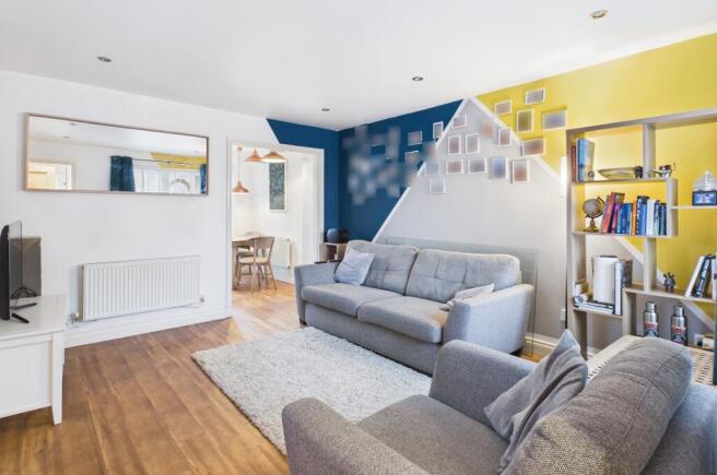 CAM02519G0-PR0387-STILL004