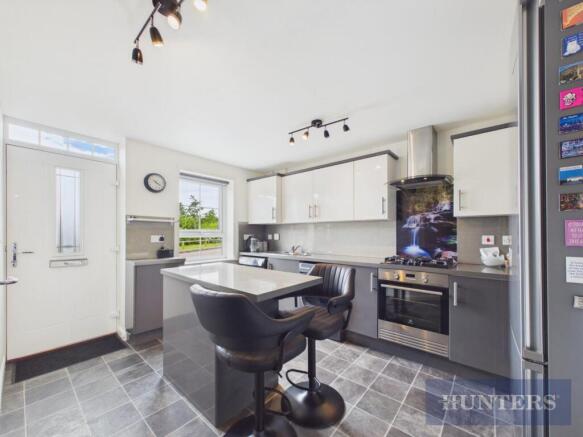 3 bed Semi-Detached for sale Image 4