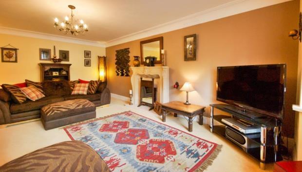 Lounge 2