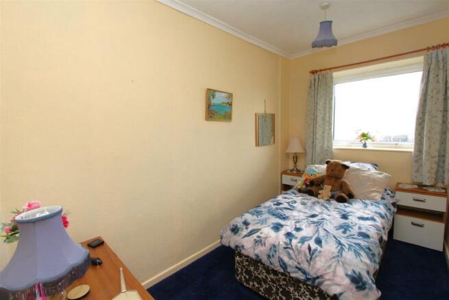 Bedroom 2.JPG
