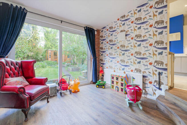 5 bed Semi-Detached for sale Image 10