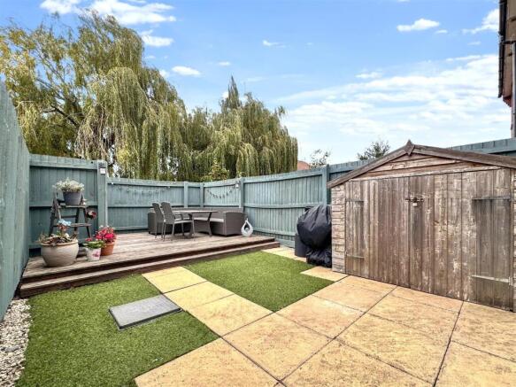 Lovely Enclosed Garden 545