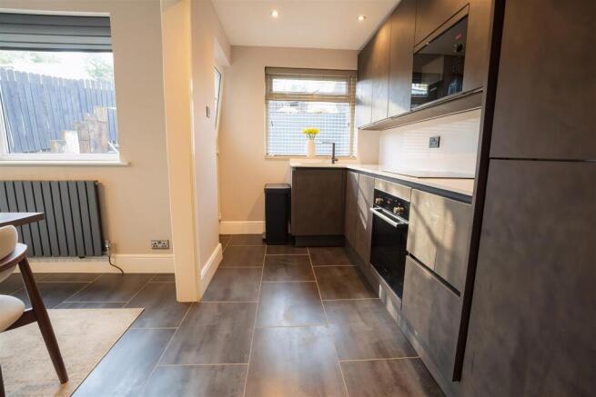 3 bed Town House for sale Image 8