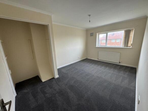 3 bed Semi-Detached to rent Image 6