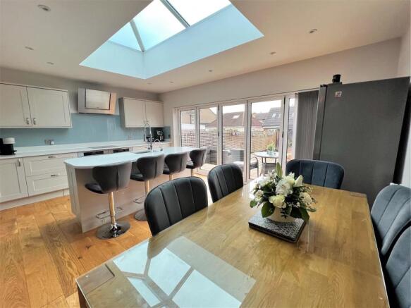 Kitchen breakfast room