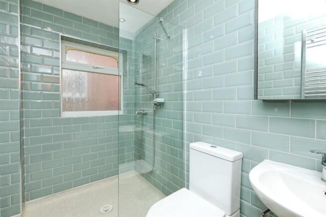 2 bed Semi-Detached Bungalow for sale Image 8