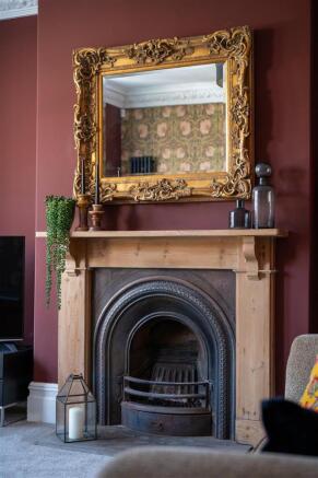 4 bed Town House for sale Image 8