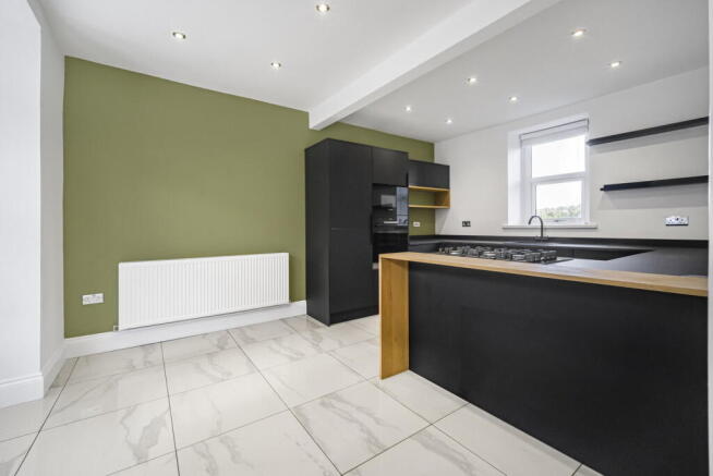 Strathview, Newbridge, NP11 4HT photo 5
