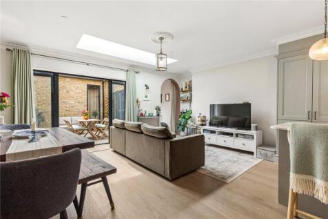 Trinity Road, London, SW17