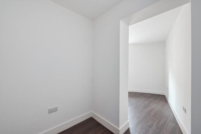 2 bed Flat to rent Image 9