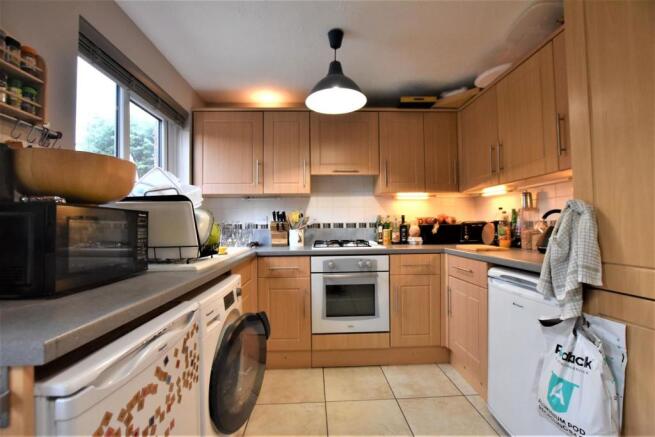 11 Byron Close - kitchen 1.JPG