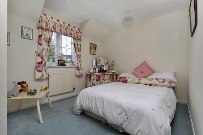 BEDROOM 4