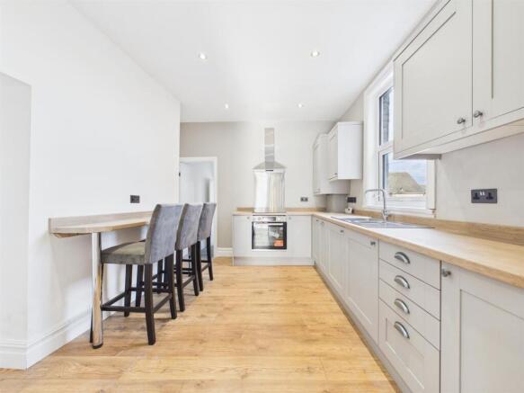 kitchen 1.jpg