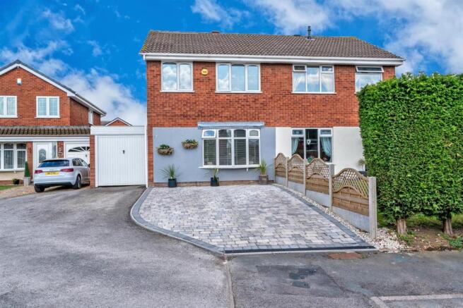 Squirrel Close, Heath Hayes, CANNOCK, WS12 3XE.-2.