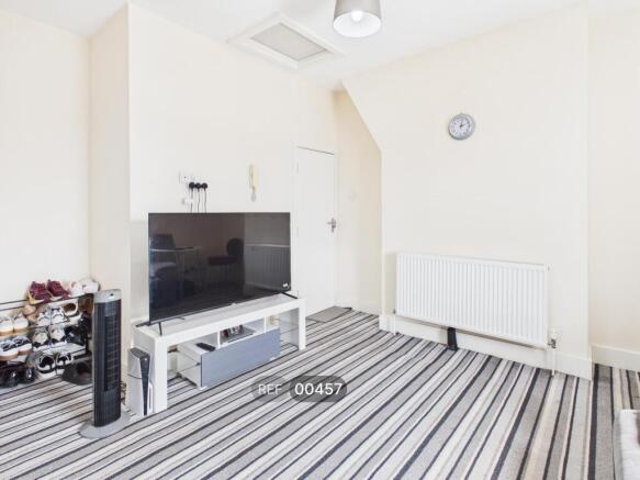 1 bed Apartment to rent Image 4
