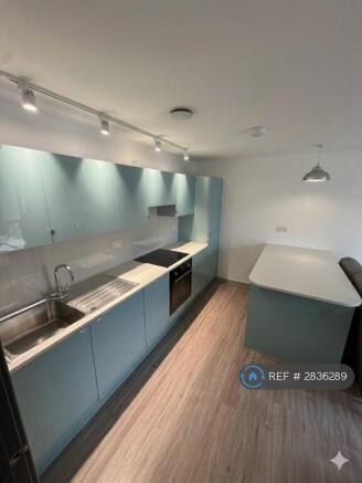 Kitchen And Breakfast Bar