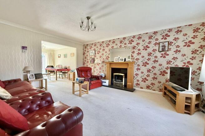 Lounge to Dining