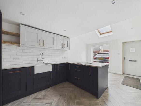 2 bed Terraced for sale Image 2