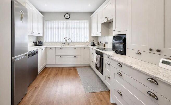kitchen .jpg