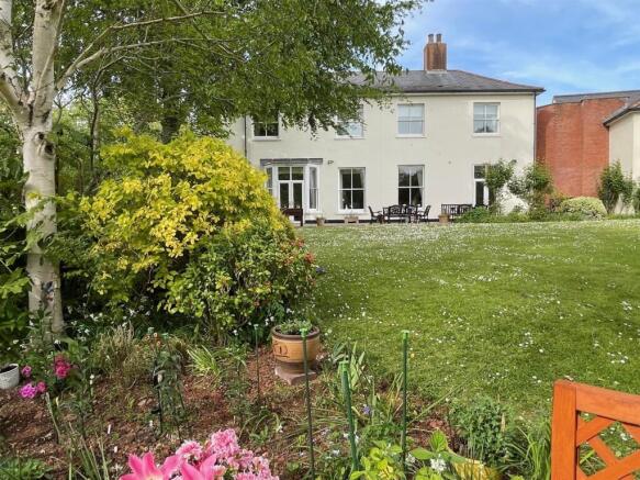 Mowbray Court & Grounds
