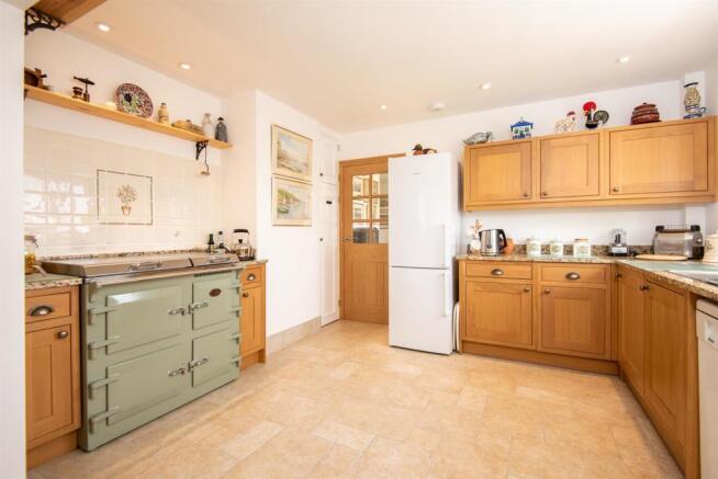 KITCHEN AREA