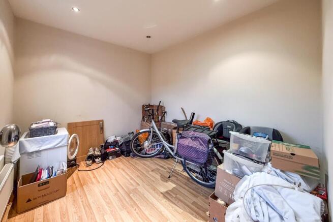 Wheatfield Close, Maidenhead, Berkshire, SL6 3PS photo 4