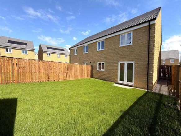 3 bed Semi-Detached to rent Image 4